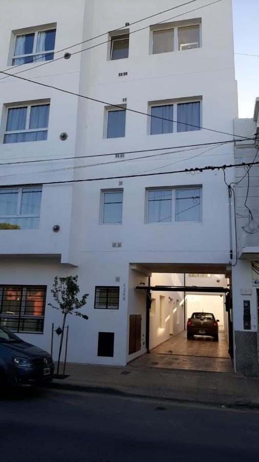 Aires De Apartment *