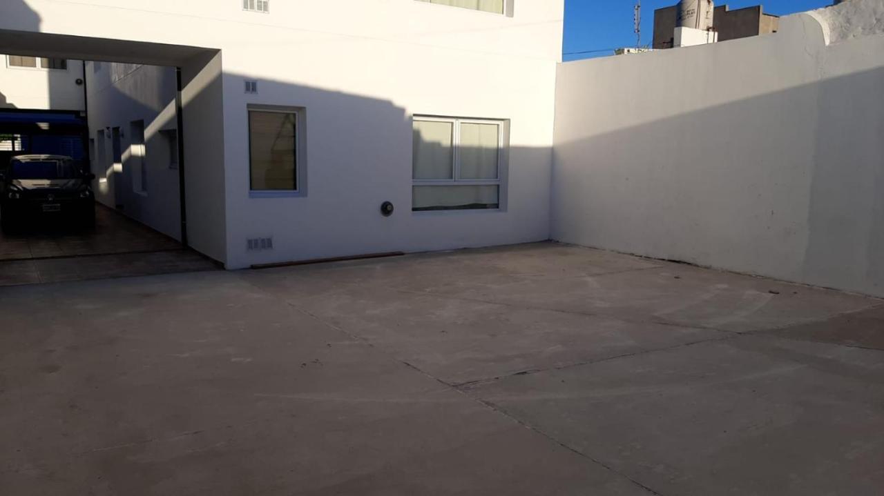 Aires De Apartment *